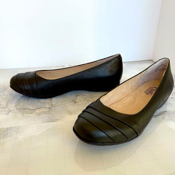 Cliffs by White Mountain Flats • Dark Green • Size 8 • Comfort Ballet Shoes • - Picture 2 of 14